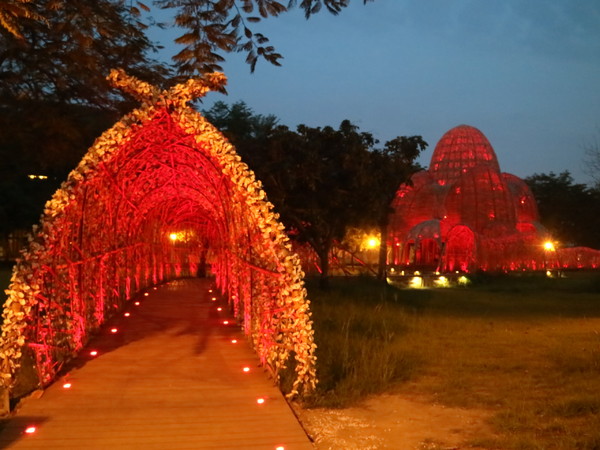 聚竹蚵地景藝術：【高雄旅遊】讓愛與祝福"聚"在一起，竹蚵地景藝術