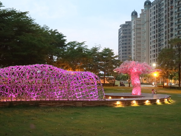 聚竹蚵地景藝術：【高雄旅遊】讓愛與祝福"聚"在一起，竹蚵地景藝術