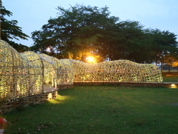 聚竹蚵地景藝術：【高雄旅遊】讓愛與祝福"聚"在一起，竹蚵地景藝術