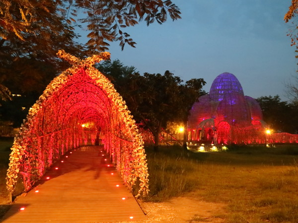 聚竹蚵地景藝術：【高雄旅遊】讓愛與祝福"聚"在一起，竹蚵地景藝術