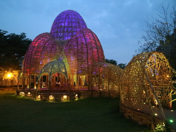 聚竹蚵地景藝術：【高雄旅遊】讓愛與祝福"聚"在一起，竹蚵地景藝術