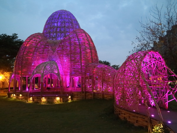 聚竹蚵地景藝術：【高雄旅遊】讓愛與祝福"聚"在一起，竹蚵地景藝術