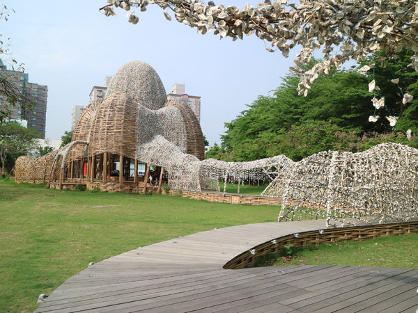 聚竹蚵地景藝術：【高雄旅遊】讓愛與祝福"聚"在一起，竹蚵地景藝術