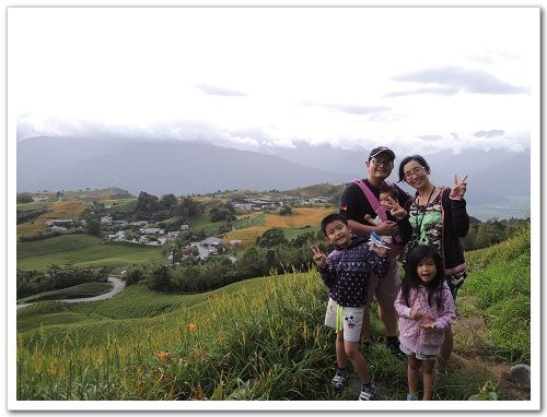 《幸福行‧環島》花蓮‧六十石山金針花海&彭大媽客家食堂露營區