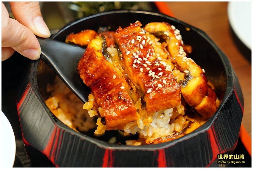 【台北美食】世界的山將(市府店).雙人夢幻雞翅大胃王挑戰賽,雞翅控必來!還有多種名古屋名物,免出國就能吃得到! - 大口老師的走跳學堂!