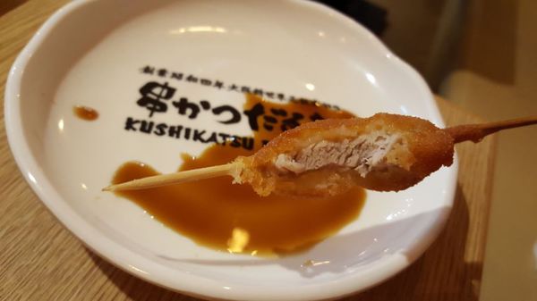 ▌台北 • 串炸達摩 ▌薇拉小公主不油膩推薦 •  啤酒君一定要來...大版原裝海外分店 元祖串炸 NT20~30 就可以度過一個小消夜....