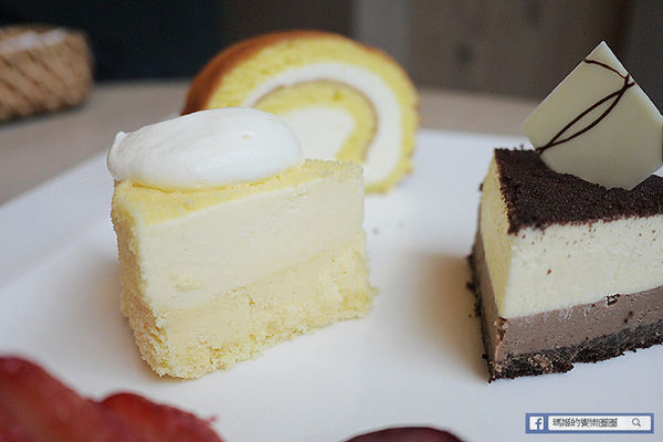 台北中山【LeTAO小樽洋菓子舖中山店】厚燒鬆餅太好吃啦！下午茶。鬆餅。捷運中山站下午茶