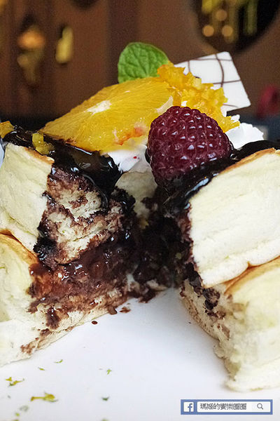 台北中山【LeTAO小樽洋菓子舖中山店】厚燒鬆餅太好吃啦！下午茶。鬆餅。捷運中山站下午茶