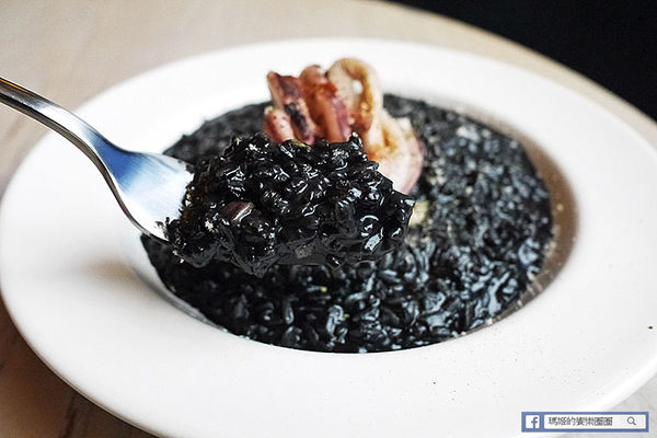 台北中山【LeTAO小樽洋菓子舖中山店】厚燒鬆餅太好吃啦！下午茶。鬆餅。捷運中山站下午茶