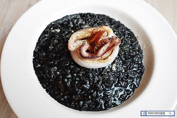 台北中山【LeTAO小樽洋菓子舖中山店】厚燒鬆餅太好吃啦！下午茶。鬆餅。捷運中山站下午茶