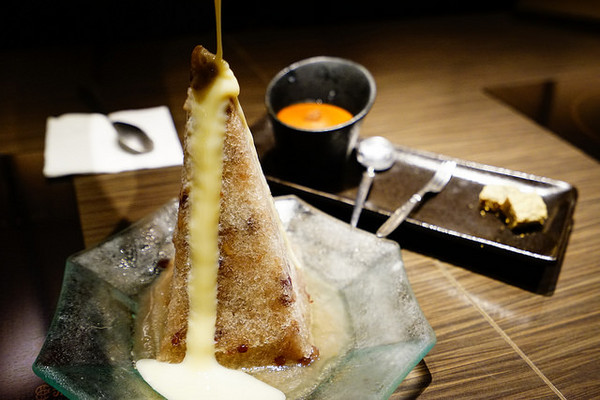 聚北海道昆布鍋(大墩店)：聚北海道昆布鍋(大墩店)-美食商大墩食衣2 樓-時尚現代空間-餐點一樣用心