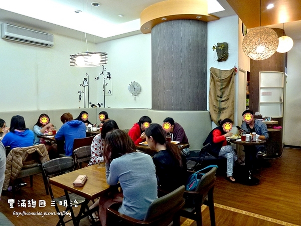 豐滿咖啡．早午餐：【新北市板橋區/食記】人氣紅不讓, 超大份量平價台北板橋早午餐 / 咖啡下午茶 ✿✿ 豐滿總匯三明治 ✿✿