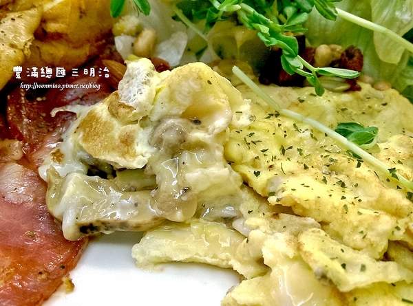 豐滿咖啡．早午餐：【新北市板橋區/食記】人氣紅不讓, 超大份量平價台北板橋早午餐 / 咖啡下午茶 ✿✿ 豐滿總匯三明治 ✿✿