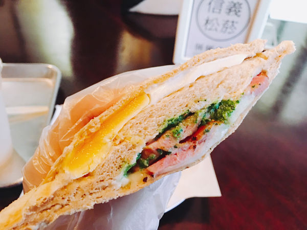 ［大安區 捷運科技大樓站］倆倆號 Evans Burger 相關企業 熱壓吐司 異國小食店 