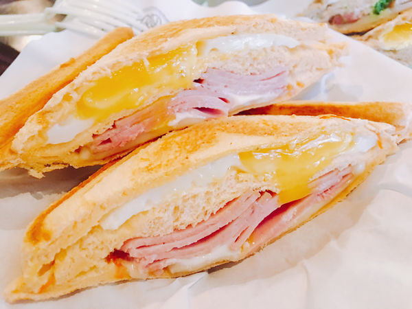 ［大安區 捷運科技大樓站］倆倆號 Evans Burger 相關企業 熱壓吐司 異國小食店 