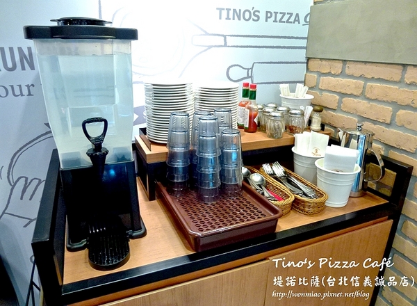 Tino's Pizza Café堤諾比薩(台北信義誠品店)：【口碑好好吃】服務好，餐點也不錯 ✿✿ Tino's Pizza Café堤諾比薩(台北信義誠品店) ✿✿（完整菜單）