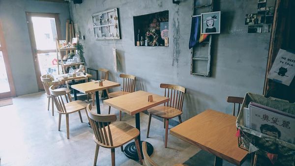 44662627_2104638352901176_441168586694721536_n