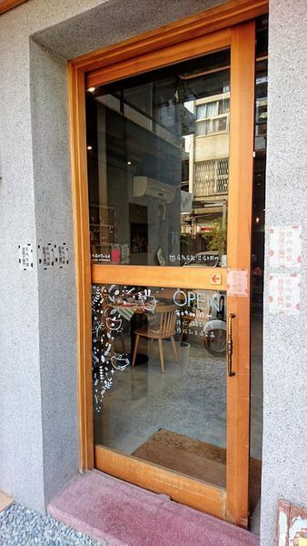 44615236_2104637912901220_8394155023277228032_n