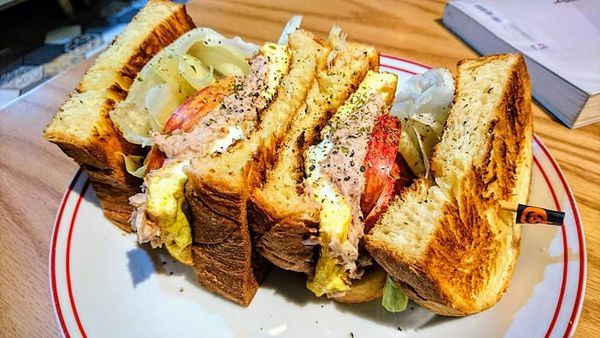 44836576_2107188915979453_2989214611435159552_n