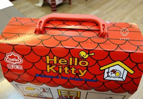 【送禮首選】 喜年來蛋捲 2020年節禮盒︱Hello Kitty芝麻蛋捲 大、小朋友都愛吃 ︱送禮送到心坎裡