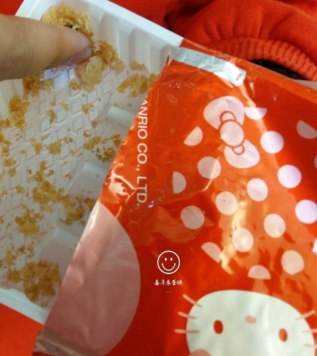 【送禮首選】 喜年來蛋捲 2020年節禮盒︱Hello Kitty芝麻蛋捲 大、小朋友都愛吃 ︱送禮送到心坎裡