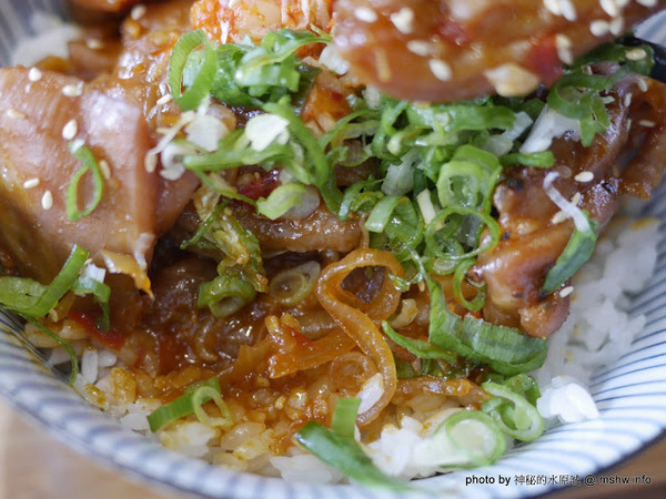 滿燒肉丼食堂(員林店)：【食記】彰化Yakiniku Don Syokudou 滿燒肉丼食堂 (員林店)@員林崇實高工&員林國小 : 口味水準還算一致的平價好味道