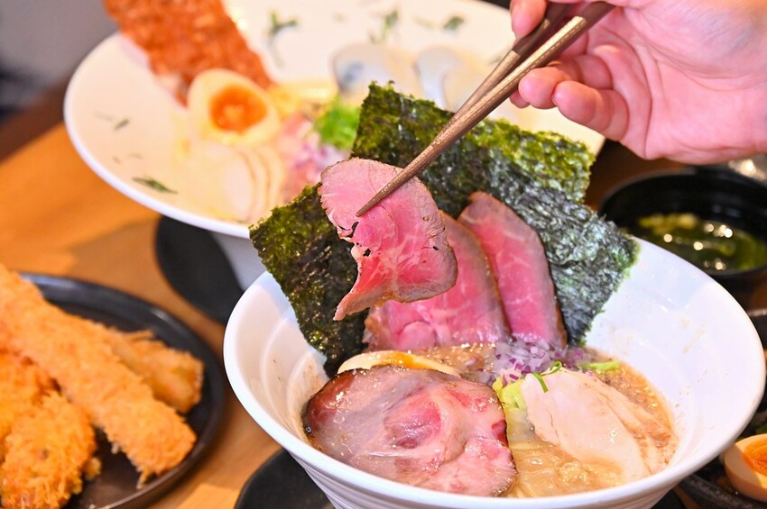 台中市北區台中北區美食推薦 7種湯頭12小時熬煮 特盛大肉量好滿足 洋食風季節拉麵推薦/盡心亭拉麵