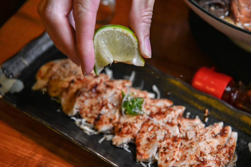 盡心亭:2020新菜單!鄰近中國醫藥大學,可客製化的手作豚骨叉燒拉麵,份量十足用料實在!