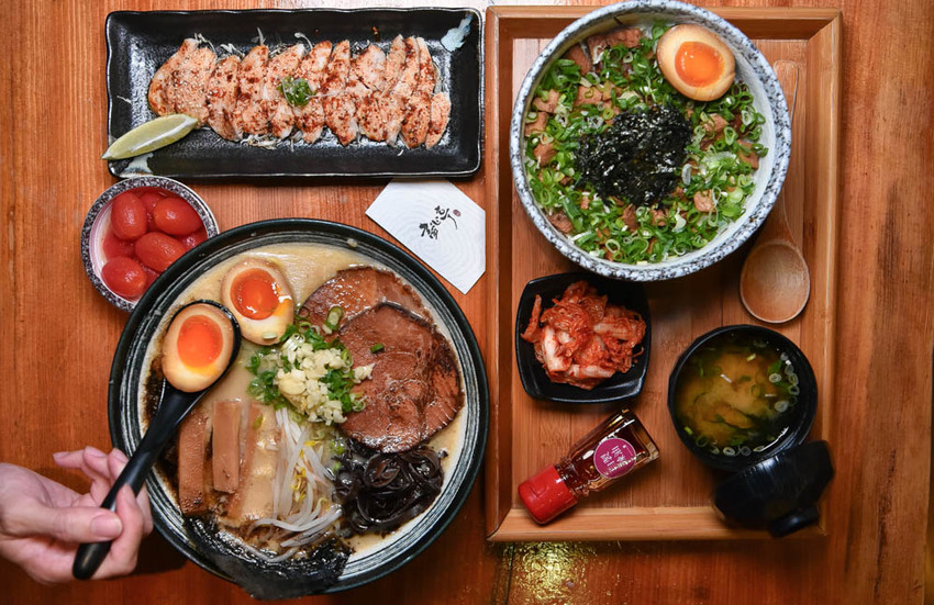 盡心亭:2020新菜單!鄰近中國醫藥大學,可客製化的手作豚骨叉燒拉麵,份量十足用料實在!