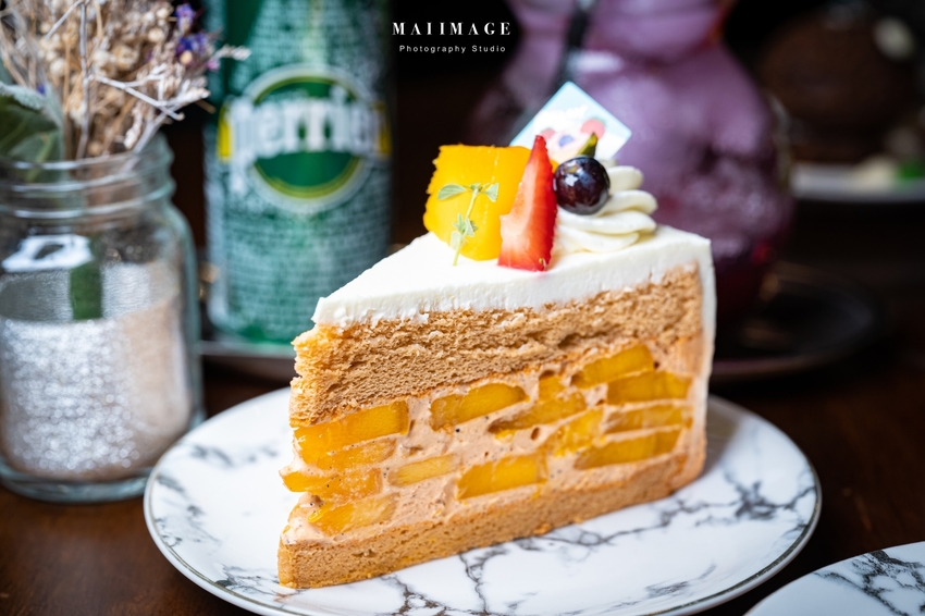 全台cp值最高水果千層在中壢，5種高檔新鮮水果入千層一片只要160元，沒吃過別說你是千層控。