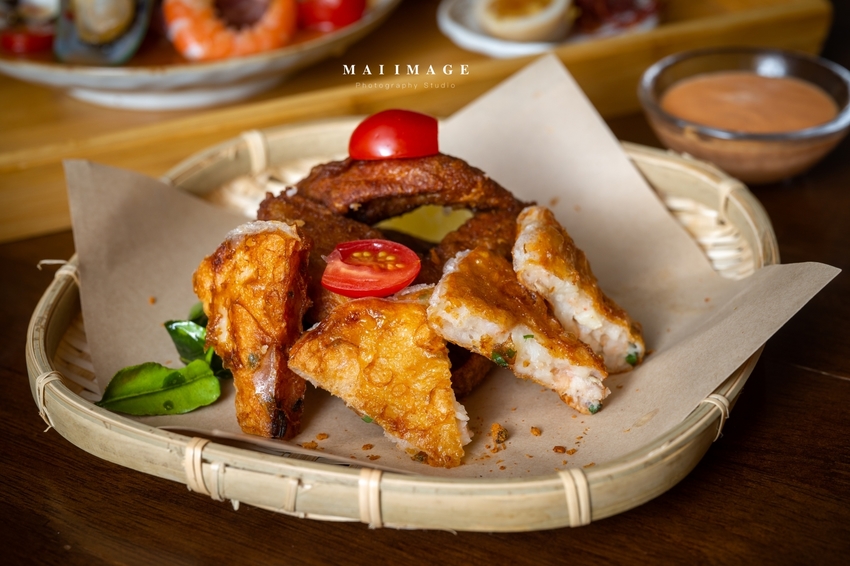 你絕對沒吃過的泰新鮮SEAFOOD涼麵、泰式奶茶千層蛋糕,今年夏天『好咖』給你滿滿的泰味~『好咖Howcup』中原大學美食