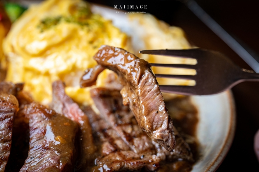 全台cp值最高水果千層在中壢，5種高檔新鮮水果入千層一片只要160元，沒吃過別說你是千層控。