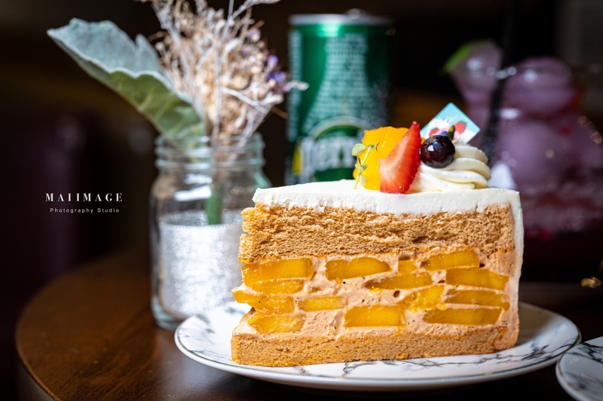 全台cp值最高水果千層在中壢，5種高檔新鮮水果入千層一片只要160元，沒吃過別說你是千層控。