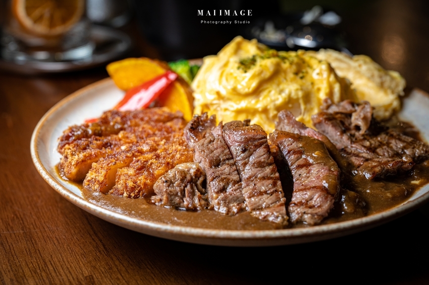 全台cp值最高水果千層在中壢，5種高檔新鮮水果入千層一片只要160元，沒吃過別說你是千層控。