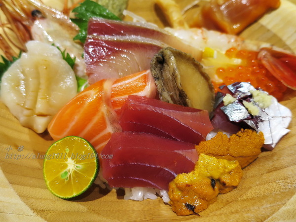 和諧的美味 ..八十八丼