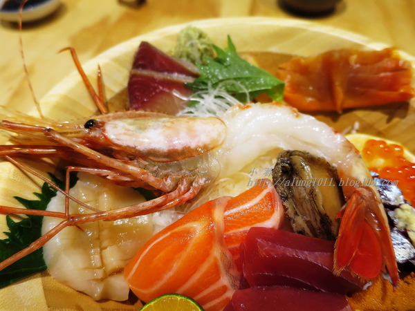 和諧的美味 ..八十八丼