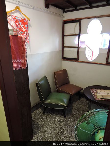 [吃喝]咖啡、童趣、輕食～紅葉食趣 RedLeaf Cafe。