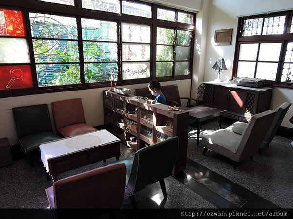 [吃喝]咖啡、童趣、輕食～紅葉食趣 RedLeaf Cafe。