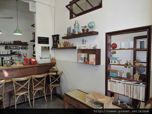 [吃喝]咖啡、童趣、輕食～紅葉食趣 RedLeaf Cafe。