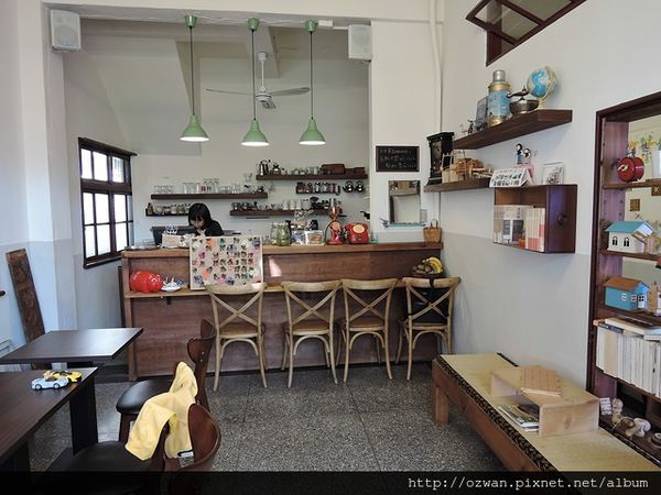 [吃喝]咖啡、童趣、輕食～紅葉食趣 RedLeaf Cafe。