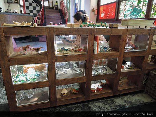 [吃喝]咖啡、童趣、輕食～紅葉食趣 RedLeaf Cafe。