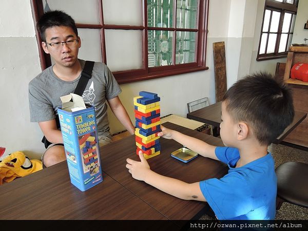 [吃喝]咖啡、童趣、輕食～紅葉食趣 RedLeaf Cafe。