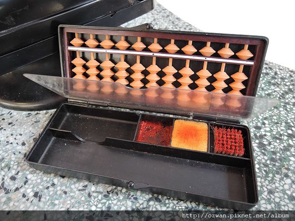 [吃喝]咖啡、童趣、輕食～紅葉食趣 RedLeaf Cafe。