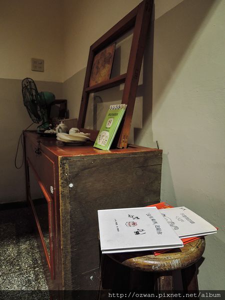 [吃喝]咖啡、童趣、輕食～紅葉食趣 RedLeaf Cafe。