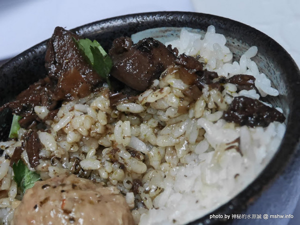 赤崁璽樓：【食記】台南赤崁璽樓蔬食餐廳-襌&食時尚異國蔬食料理@中西區赤崁樓 : 面對時間的巨輪,在歷史洪流的角落用餐, 仿佛格外美味!