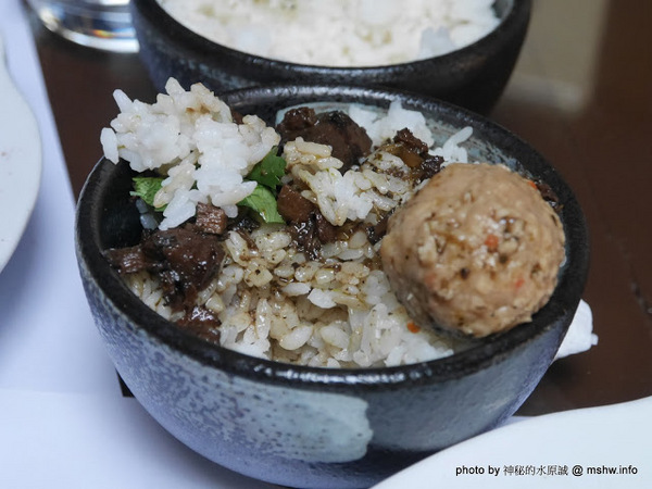 赤崁璽樓：【食記】台南赤崁璽樓蔬食餐廳-襌&食時尚異國蔬食料理@中西區赤崁樓 : 面對時間的巨輪,在歷史洪流的角落用餐, 仿佛格外美味!