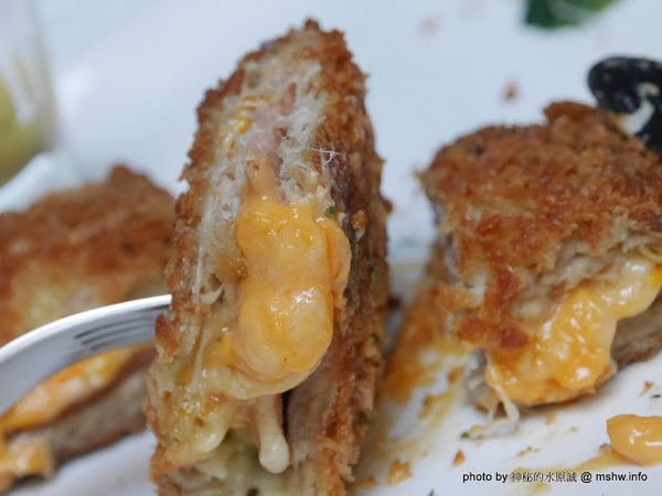 赤崁璽樓：【食記】台南赤崁璽樓蔬食餐廳-襌&食時尚異國蔬食料理@中西區赤崁樓 : 面對時間的巨輪,在歷史洪流的角落用餐, 仿佛格外美味!