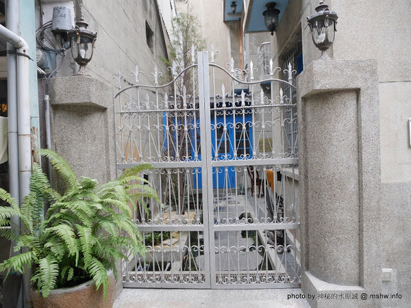 赤崁璽樓：【食記】台南赤崁璽樓蔬食餐廳-襌&食時尚異國蔬食料理@中西區赤崁樓 : 面對時間的巨輪,在歷史洪流的角落用餐, 仿佛格外美味!