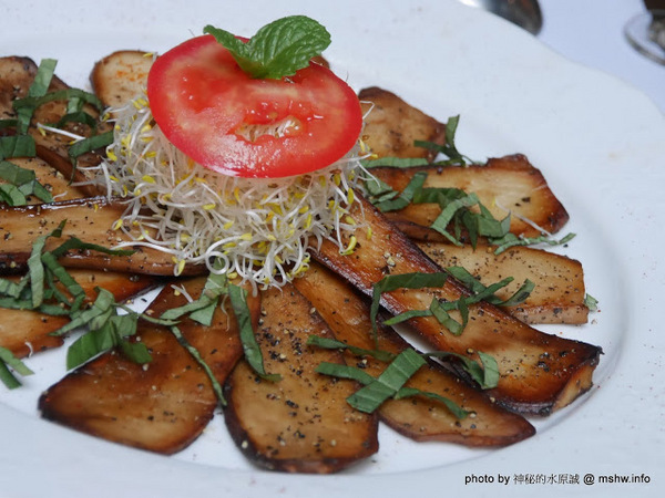 赤崁璽樓：【食記】台南赤崁璽樓蔬食餐廳-襌&食時尚異國蔬食料理@中西區赤崁樓 : 面對時間的巨輪,在歷史洪流的角落用餐, 仿佛格外美味!
