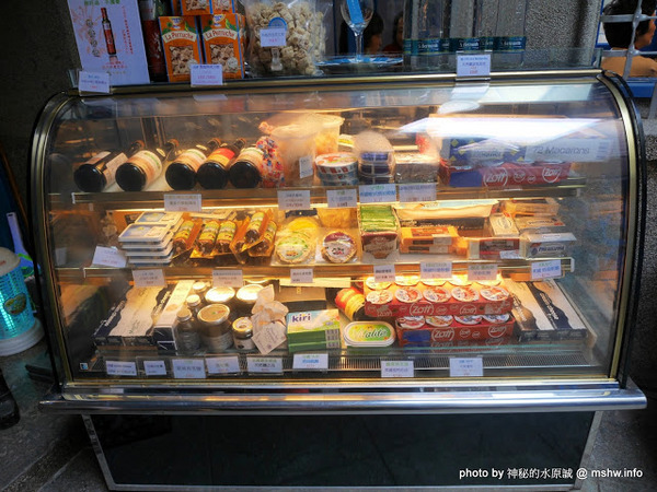 赤崁璽樓：【食記】台南赤崁璽樓蔬食餐廳-襌&食時尚異國蔬食料理@中西區赤崁樓 : 面對時間的巨輪,在歷史洪流的角落用餐, 仿佛格外美味!